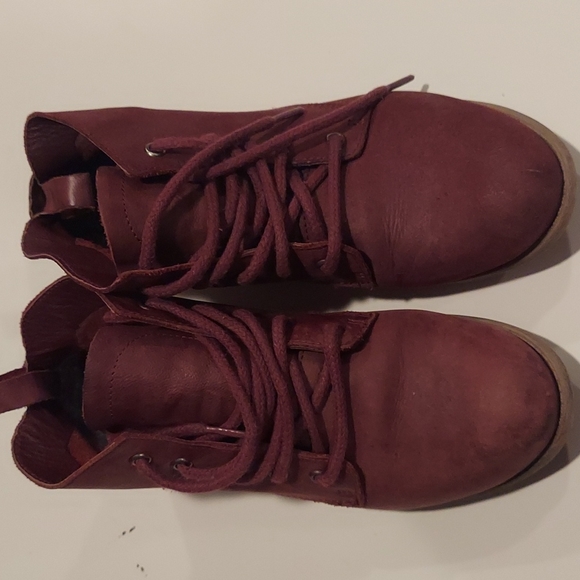 FINAL PRICE🔥Steve Madden Lace Color burgundy 👢 boot - Picture 5 of 15